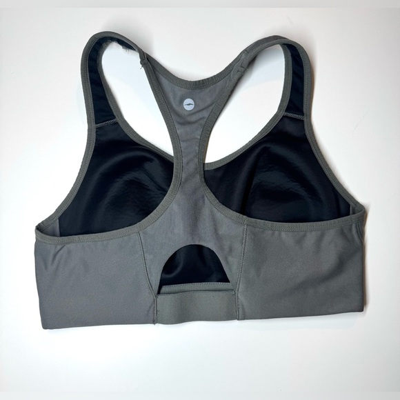 Set of 5 Activewear Leggings and Sports Bra Size- Large ( Danskin, DKNY,Aerie ) - Picture 16 of 16